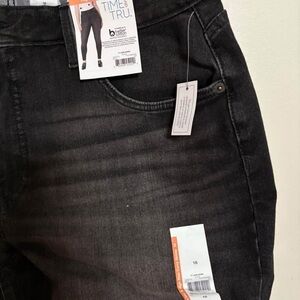 Time and Tru Women's High Rise Jeans - Black